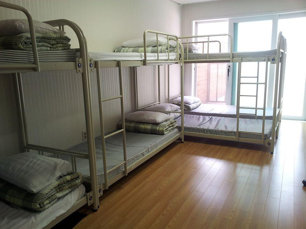 Хостел Phil House Guri Экстерьер фото